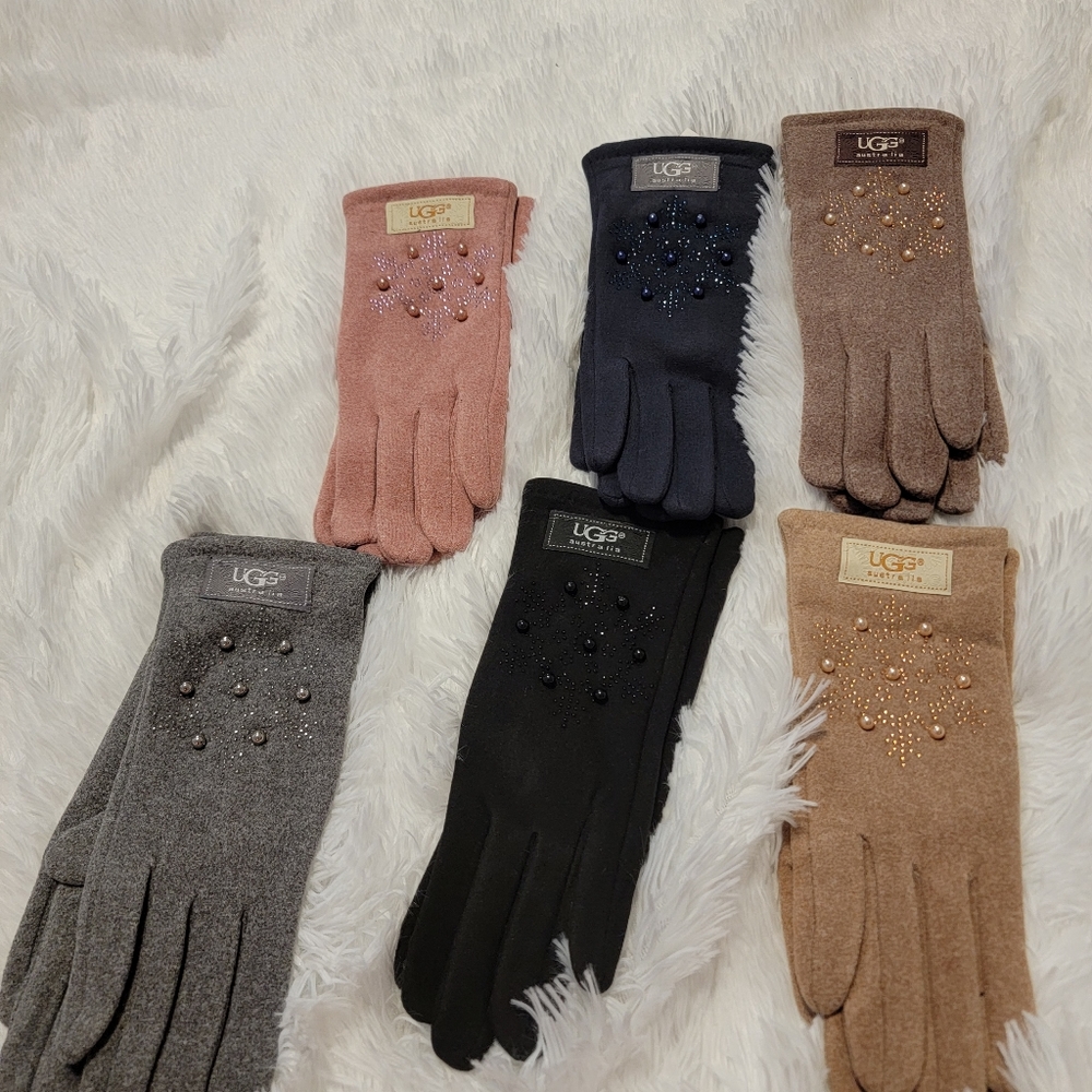 Ugg Gloves - image 2